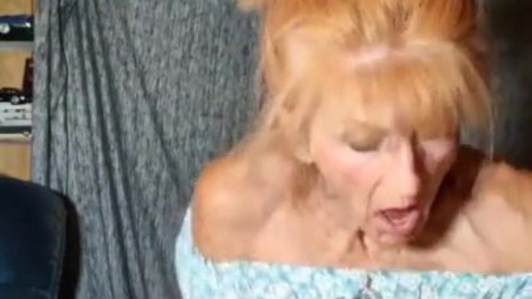 s4lly gilf en la parte superior, vaquera inversa montando a tres abuela me gustaría follar